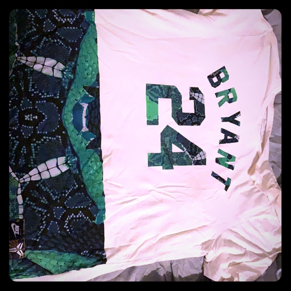 Brand nwt Kobe Bryant shirt never worn